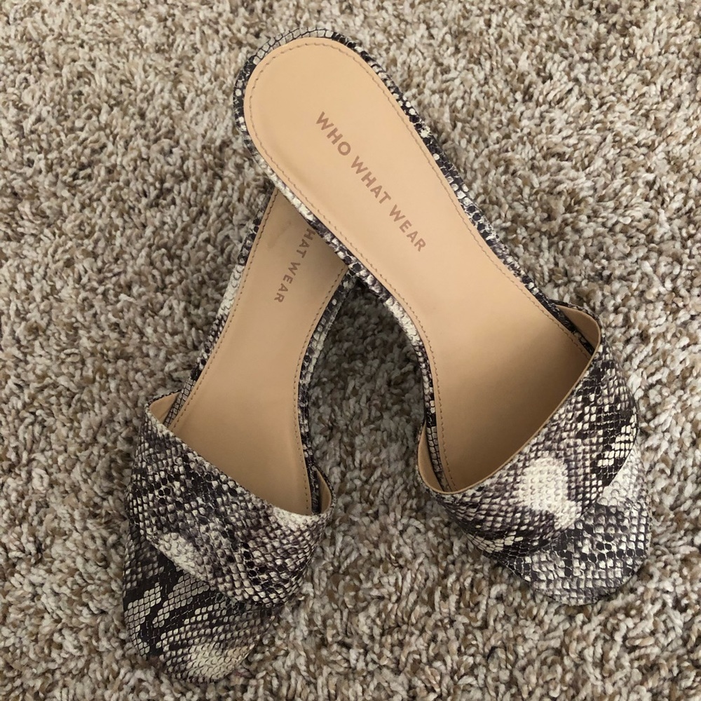 Snake Print Stylish Slippers 🌸☺️